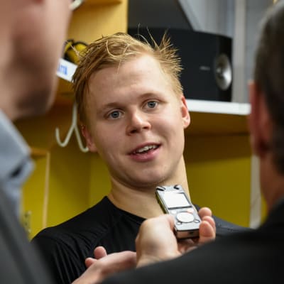 Olli Määttä vann Stanley Cup för andra året i följd.