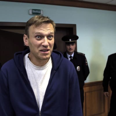 Den fängslade oppositionsedaren Aleksej Navalnyj uppmanar sina anhängare att delta i landsomfattande protester