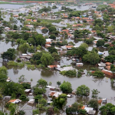 Svåra översvämningar i Sydamerika