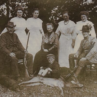 Familjen Gloy som drev restaurangen Gaststätte Waidmannsruh vid Lockstedter Lager