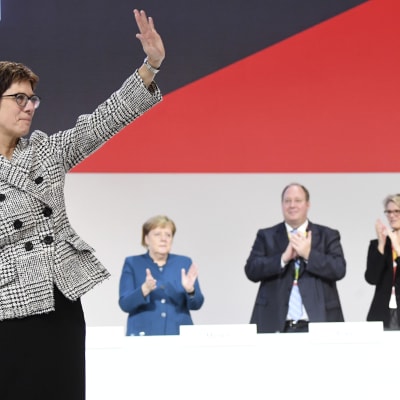 Annegret Kramp-Karrenbauer blev vald till CDU:s nya partiledare under partidagen i Hamburg 7.12.2018.
