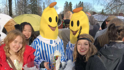 Abiturienter från Lovisa gymnasium firar penkis