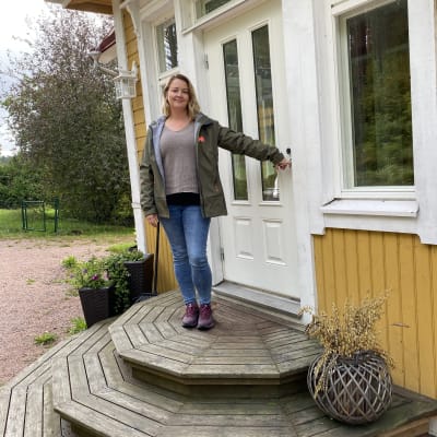 Linda Forsström är husmor på Skräddars gård i Ingå. 