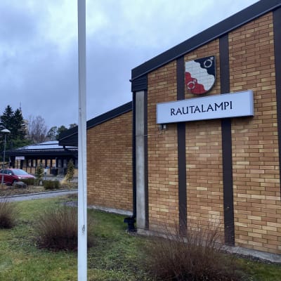 Rautalampi kunnantalo.