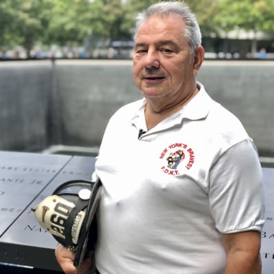 Brandmannen George DeSimone minns 11 september-attackerna tjugo år senare.