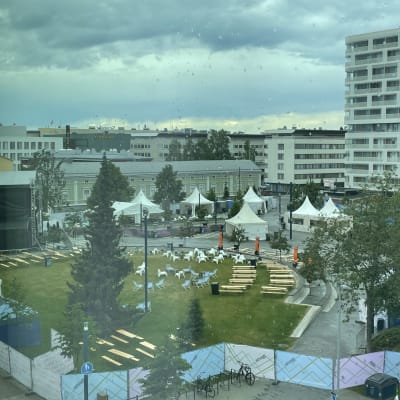 Oulun mannerheiminpuisto kesällä 2023.
