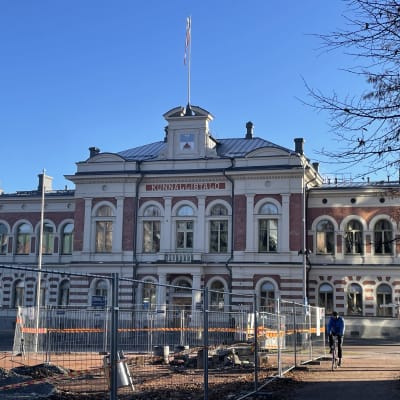 Kuvassa Jyväskylän kaupungintalo.