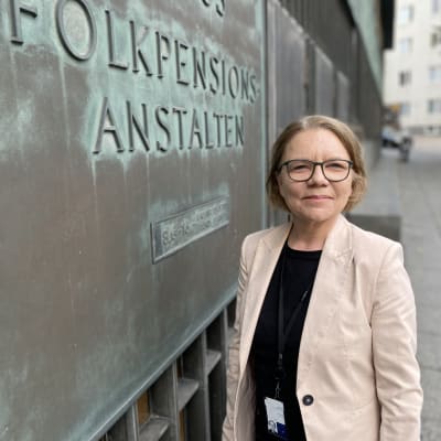 Lagstiftningsdirektör Marjukka Turunen vid Folkpensionsanstalten i Helsingfors. 