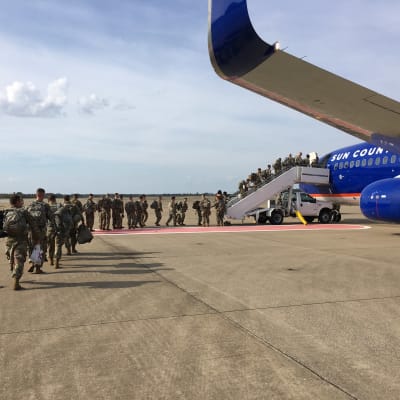 Amerikanska soldater på väg från Kentucky den 31 oktober 2018 till landets sydvästra gräns. 