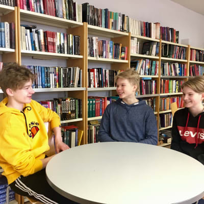 Tonårspojkar i St Olofsskolan