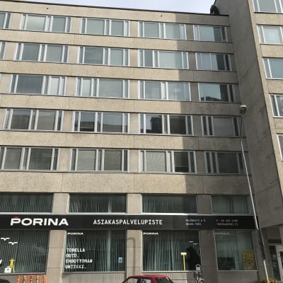 Porin torin lähellä sijaitseva Postitalo, Porinan palvelupiste. Rakennukseen tulee valtion virastoja.