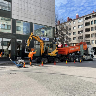 Lahden Vuorikadulla tehdään kadunkunnostustöitä. 