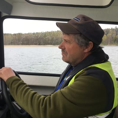 Kenneth Nordqvist övervakar fiskeriet