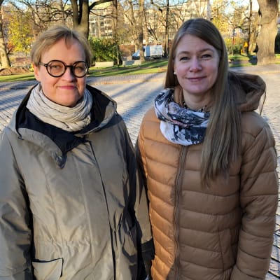 Opettajat ja tutkijat Anne-Maria Kuosa ja Anne-Maj Åberg  Turun yliopistosta.