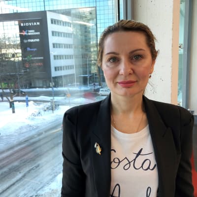 Turun yliopistossa vierailevana professorina työskentelevä Olga Osokina.