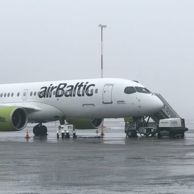Air Balticin lentokone, Airbus A220.