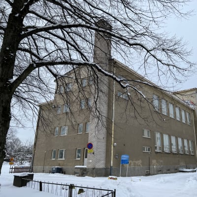 Turun Steiner-koulun rakennus Turussa.