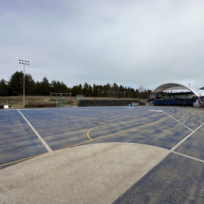 Kempeleen Kirin kotikenttä Sarkkirannan pesäpallostadion 4.5.2023