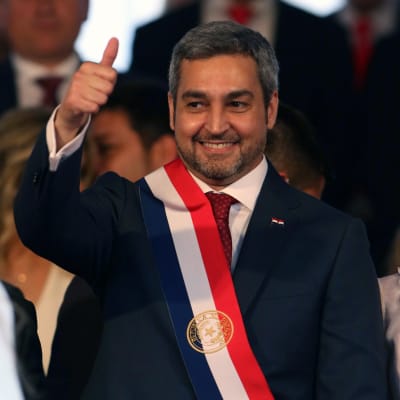 Paraguays president Mario Abdo tar ställning i Jerusalemfrågan