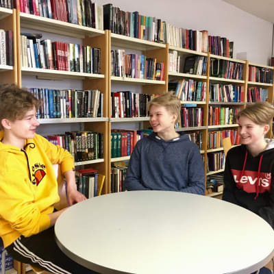 Tonårspojkar i St Olofsskolan