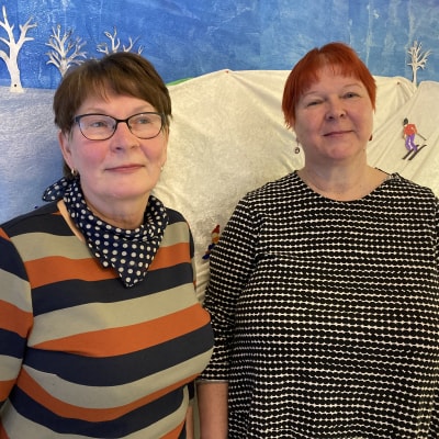 Raili Toivonen ja Anna-Liisa Lehtinen yhteiskuvassa. 
