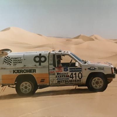 Kalevi Aho Pariisi-Dakar -rallissa vuonna 1990. 