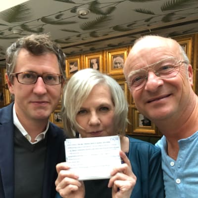 Liselott Forsman flankerad av Jonas Gardell och Dominic Schreiber i samband med Helsinki Script 2019.