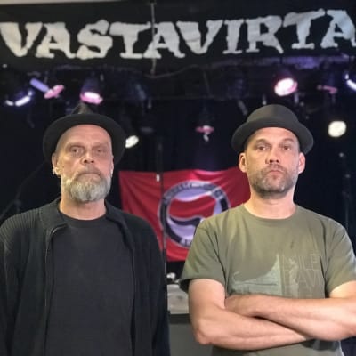 Jyri Piekäinen ja Panu Kotila Vastavirta-klubilla.