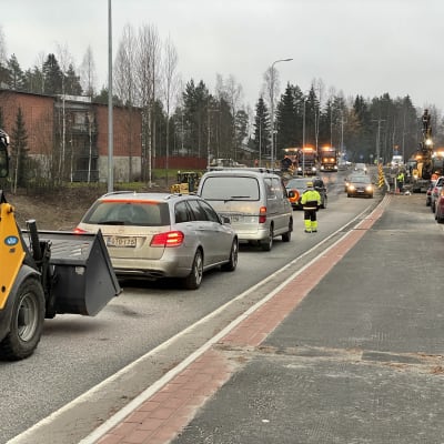 Liikenneruuhkaa Jyväskylässä.