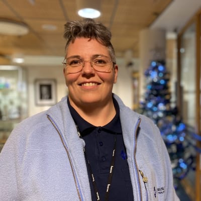 Tarja Ketola är ledande nödcentralsoperatör på Vasa nödcentral.