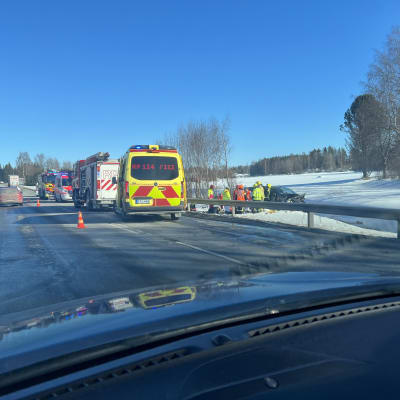 Trafikolycka på riksväg 8 i Vörå.