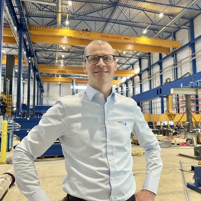 Företaget Pemameks vd Juha Mäkitalo är nöjd. Företaget går bra just nu. 