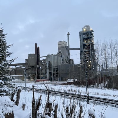 Finnsementin tehdas Lappeenrannassa.