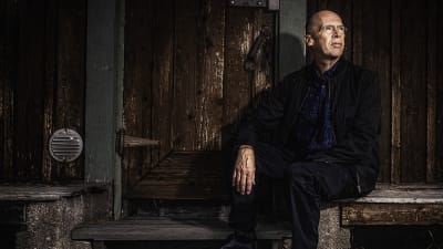 Författaren Robert Åsbacka