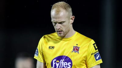 Glentorans målvakt Aaron McCarey fundersam efter att ha visats ut.