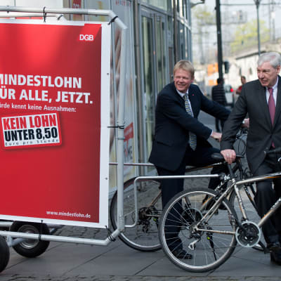 Michael Sommer och Reiner Hoffmann med DGB:s kampanj för minimilön.