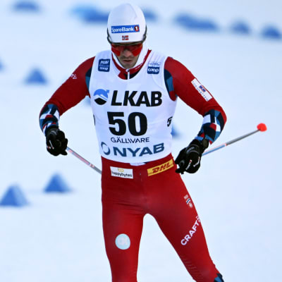 Pål Golberg åker skidor.