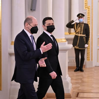Tysklands förbundskansler Olaf Scholz och Ukrainas president Volodomyr Zelenskyj
