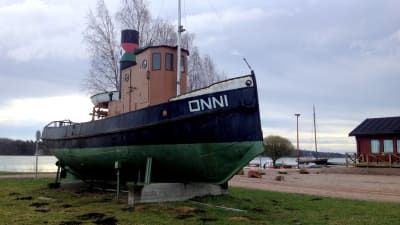 Bogserbåten Onni i Skeppsbron i Lovisa