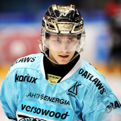 Iikka Kangasniemi flyttar från Pelicans till HIFK.