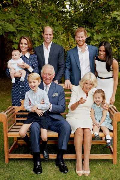 Familjen samlad. Prins Charles officiella födelsedagsporträtt.