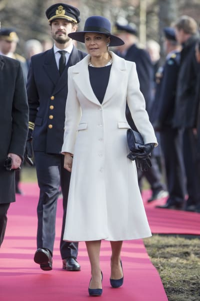 Kronprinsessan Victoria prins Carl-Philip vid minnesceremoni i Stockholm.