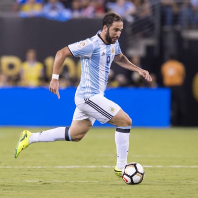 Argentinaren Gonzalo Higuains karriär verkar fortsätta i serie A.