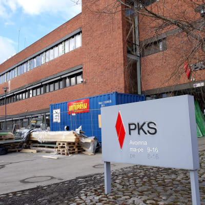 Pohjois-Karjalan Sähkön toimitalossa on menossa iso remontti.