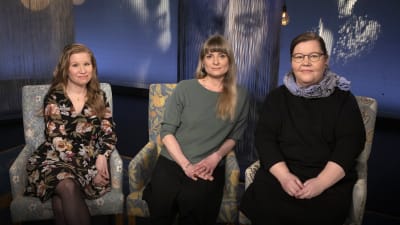 Silja Vuorikuru, Veera Ikonen ja Mari Pulkkkinen Flinkkilä & Kellomäki -ohjelman nauhoituksessa.