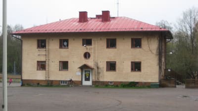 Stenhuset vid Kyrkfjärdens skola i Ingå.