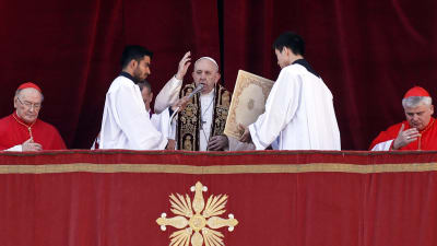 Påven Franciskus framförde sin traditionella välsignelse Urbi et Orbi på juldagen. 