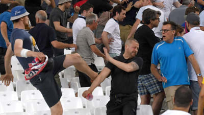 Slagsmål på fotbollsläktaren i Marseille 11.6.2016