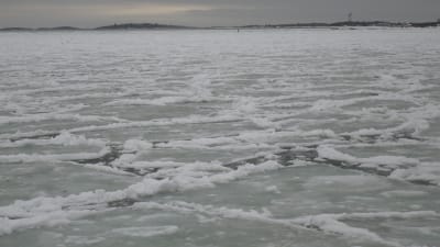 Svag is utanför Hangö.
