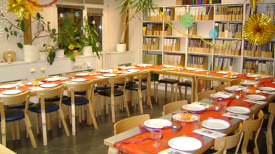 Dukade bord inför julfesten - Gadolinia, Åbo Akademi 